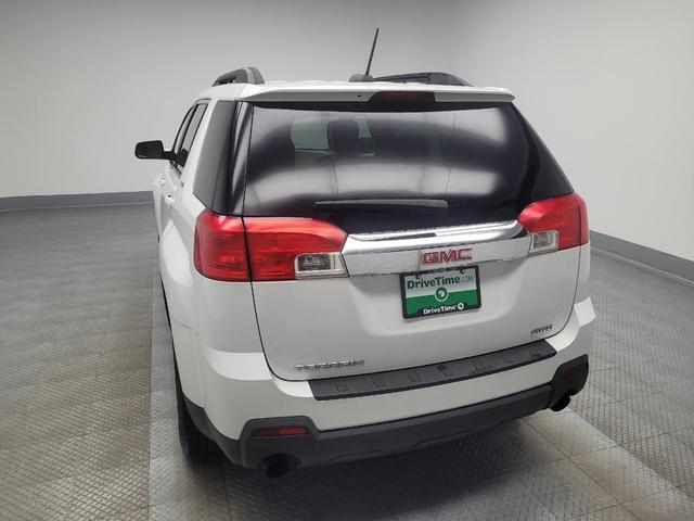 Photo of 2015 Summit White GMC Terrain
