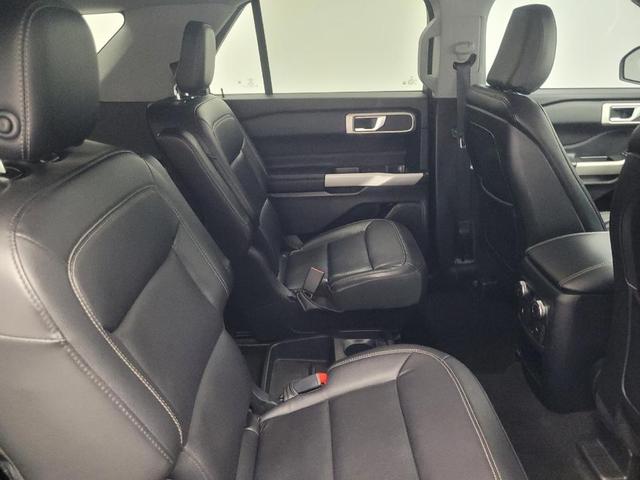 Photo of 2020 Agate Black Metallic Ford Explorer