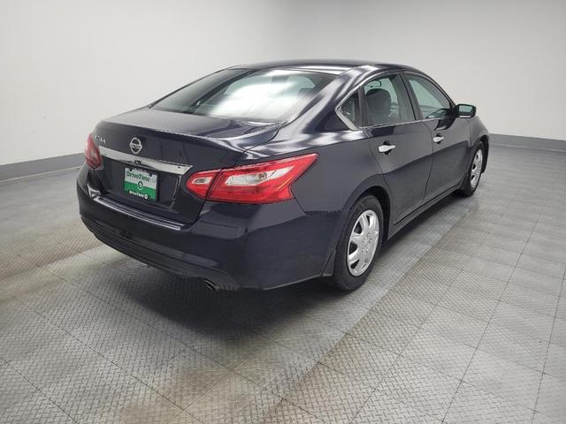 Photo of 2017 Super Black Nissan Altima