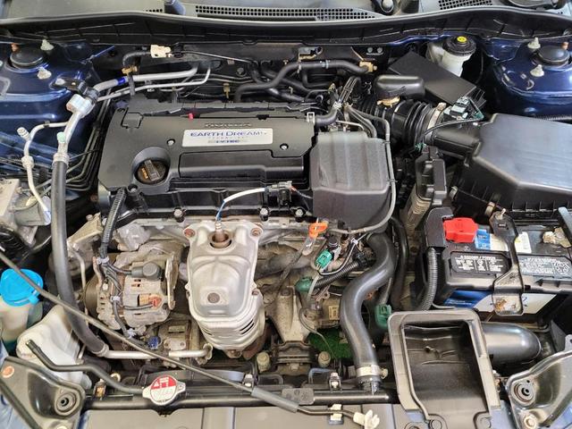 Photo of 2015 Obsidian Blue Pearl Honda Accord