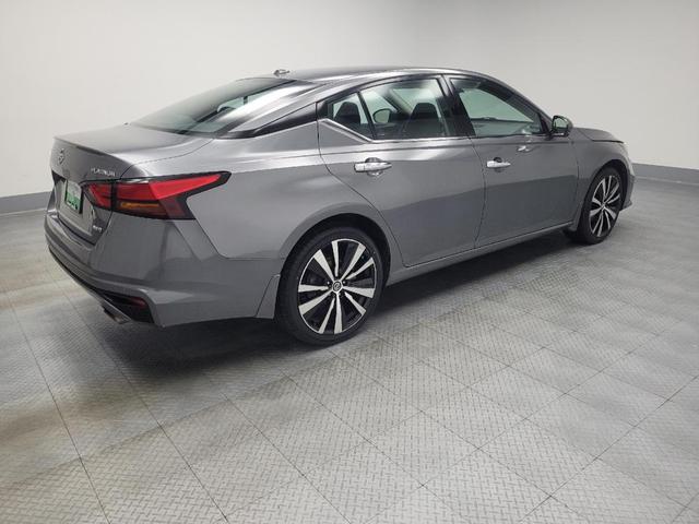 Photo of 2019 Gun Metallic Nissan Altima