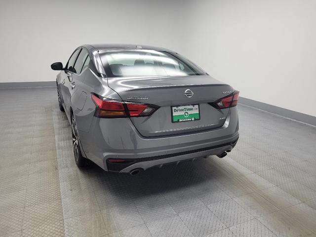 Photo of 2019 Gun Metallic Nissan Altima