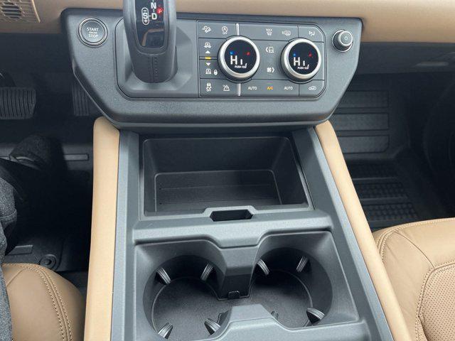 Photo of 2025 Santorini Black Metallic Land Rover Defender
