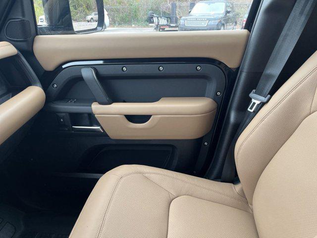 Photo of 2025 Santorini Black Metallic Land Rover Defender