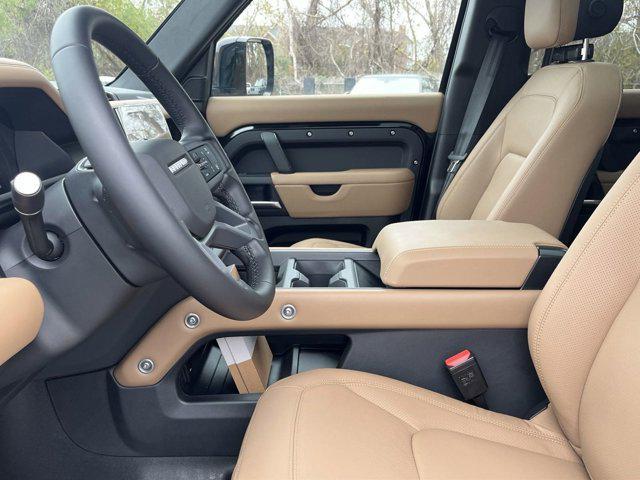 Photo of 2025 Santorini Black Metallic Land Rover Defender