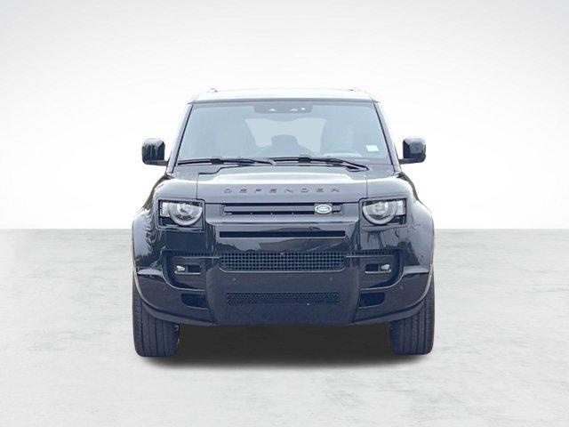 Photo of 2025 Santorini Black Metallic Land Rover Defender