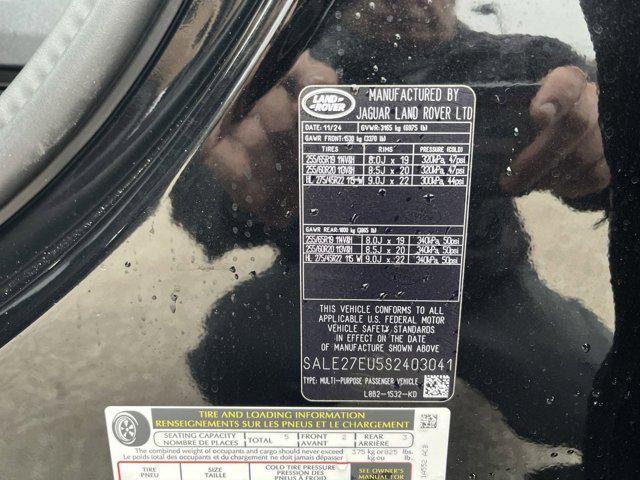 Photo of 2025 Santorini Black Metallic Land Rover Defender