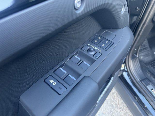 Photo of 2025 Santorini Black Land Rover Defender