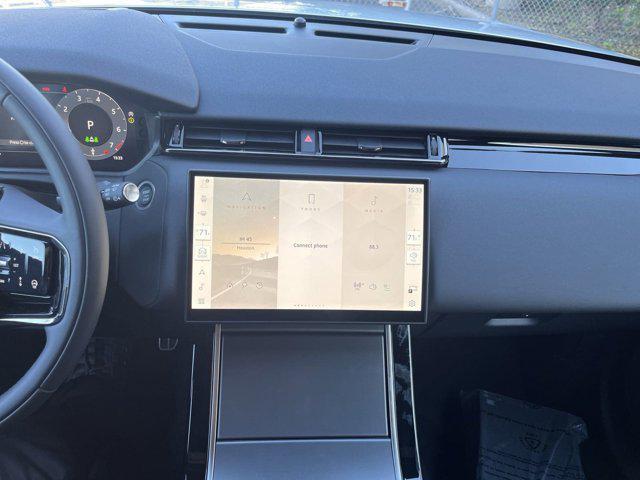 Photo of 2025 Hakuba Silver Land Rover Range Rover Velar