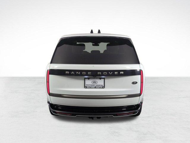 Photo of 2023 White Land Rover Range Rover
