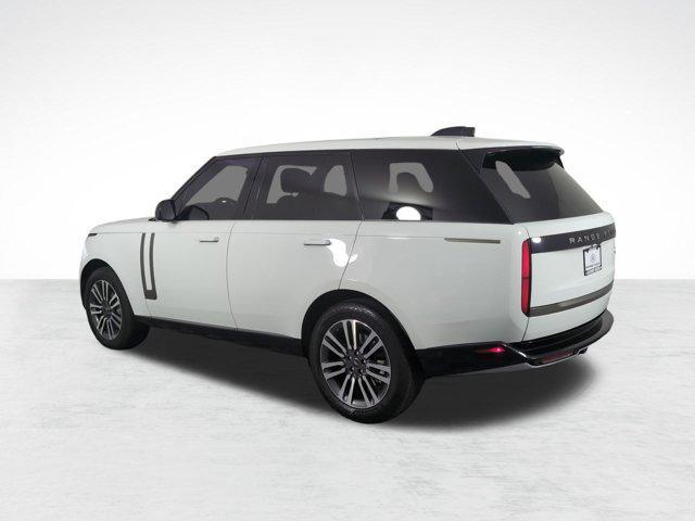 Photo of 2023 White Land Rover Range Rover