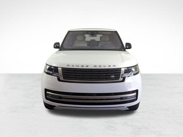 Photo of 2023 White Land Rover Range Rover