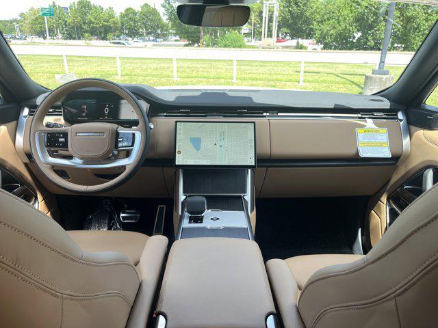 Photo of 2025 Fuji White Land Rover Range Rover