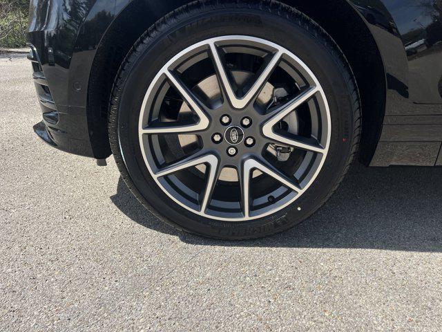 Photo of 2026 Santorini Black Metallic Land Rover Range Rover Velar