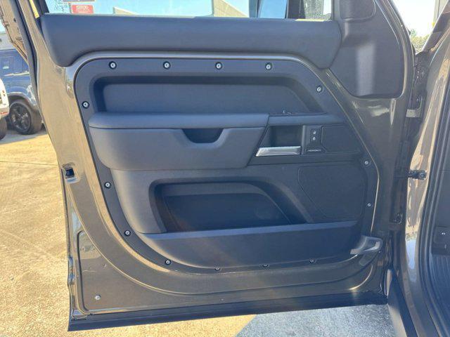 Photo of 2025 Gondwana Stone Metallic Land Rover Defender