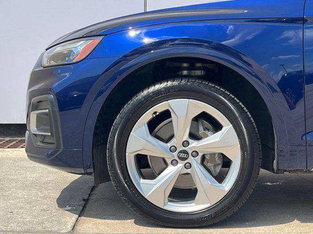 Photo of 2021 Navarra Blue Metallic Audi Q5