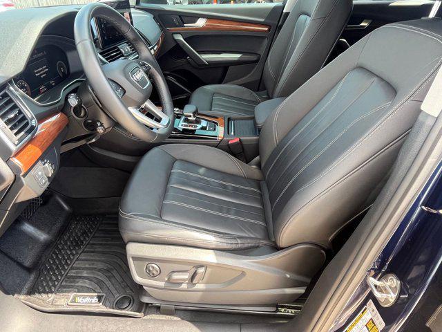 Photo of 2021 Navarra Blue Metallic Audi Q5