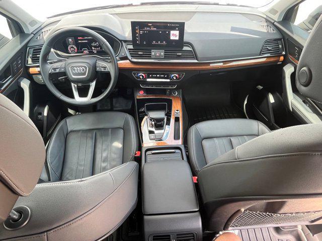Photo of 2021 Navarra Blue Metallic Audi Q5
