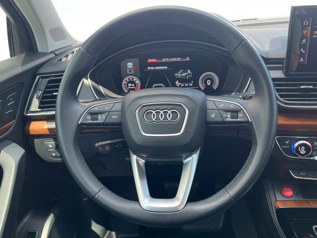 Photo of 2021 Navarra Blue Metallic Audi Q5