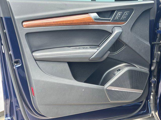 Photo of 2021 Navarra Blue Metallic Audi Q5