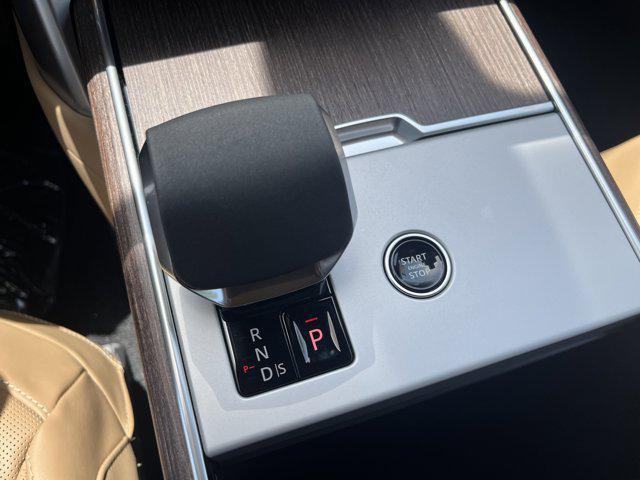 Photo of 2025 Santorini Black Land Rover Range Rover