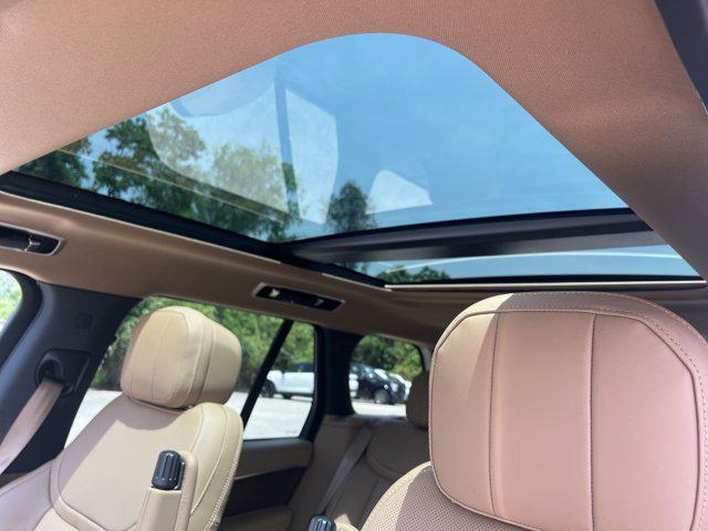 Photo of 2025 Santorini Black Land Rover Range Rover