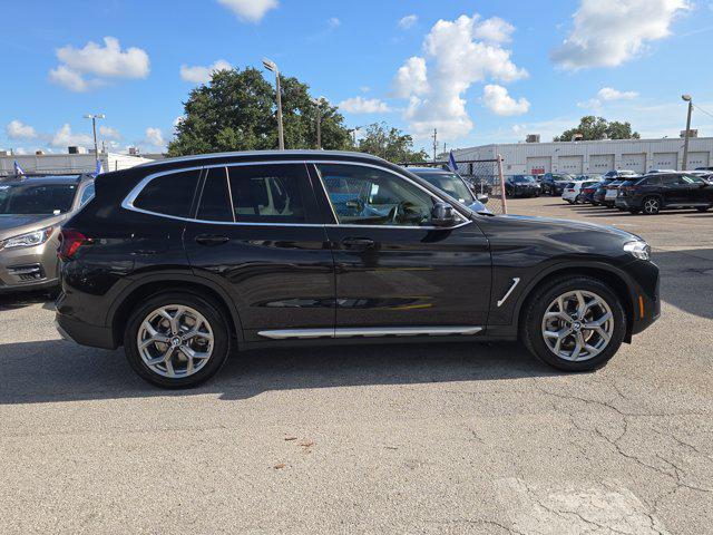 Photo of 2024 Black Sapphire Metallic BMW X3