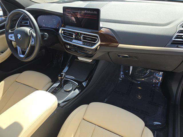 Photo of 2024 Black Sapphire Metallic BMW X3