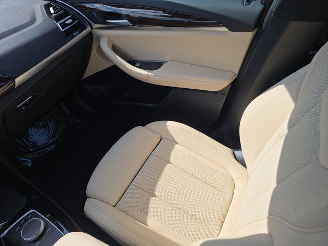 Photo of 2024 Black Sapphire Metallic BMW X3