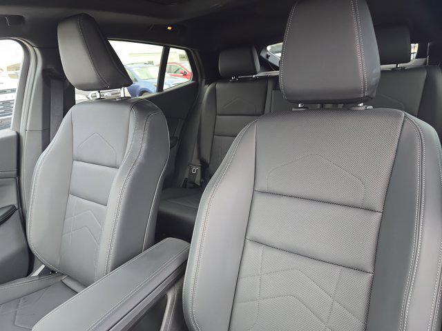 Photo of 2025 Mineral White Metallic BMW X2