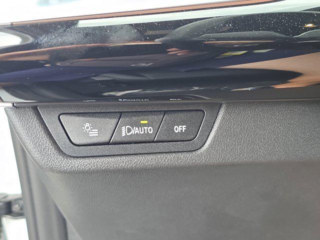 Photo of 2025 Mineral White Metallic BMW X2