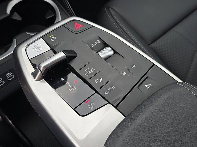 Photo of 2025 Mineral White Metallic BMW X2