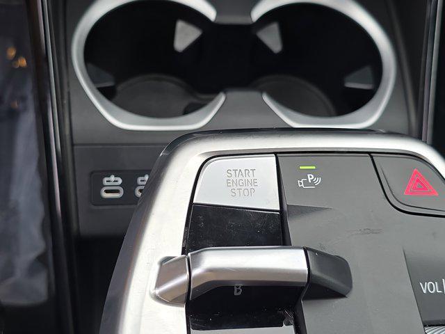 Photo of 2025 Mineral White Metallic BMW X2