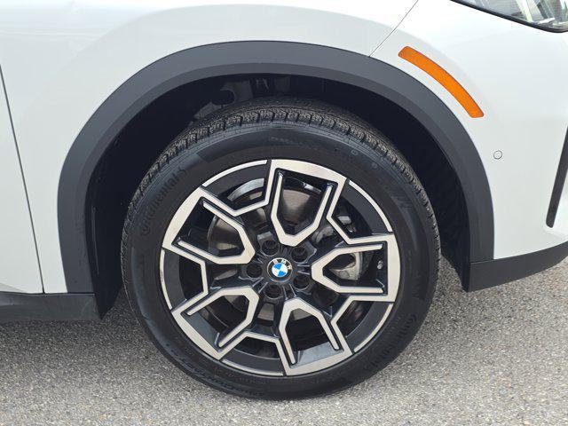 Photo of 2025 Mineral White Metallic BMW X2