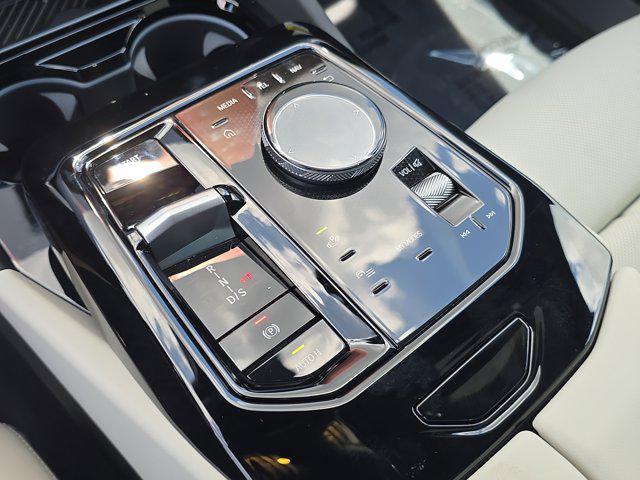 Photo of 2026 Black Sapphire Metallic BMW 530