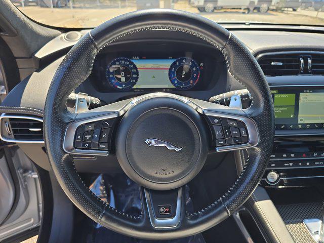 Photo of 2019 Indus Silver Metallic Jaguar F-PACE
