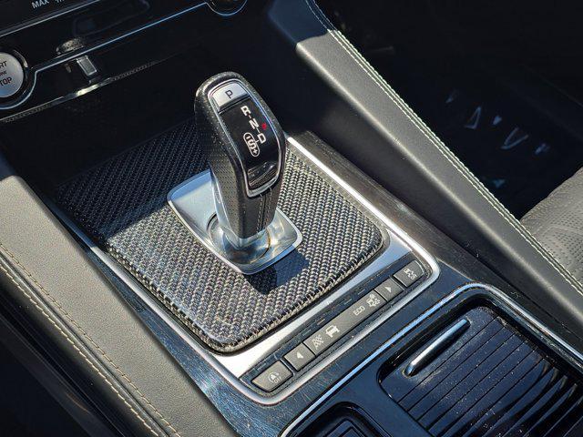 Photo of 2019 Indus Silver Metallic Jaguar F-PACE