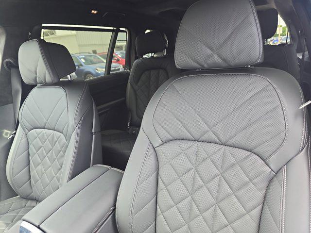 Photo of 2025 Gray BMW X7