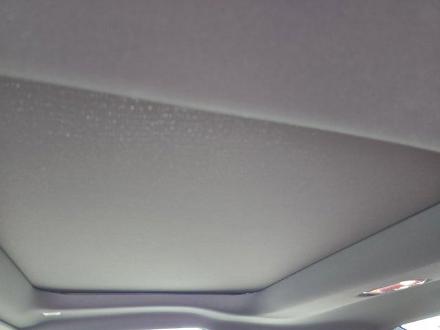 Photo of 2025 Alpine White BMW 230
