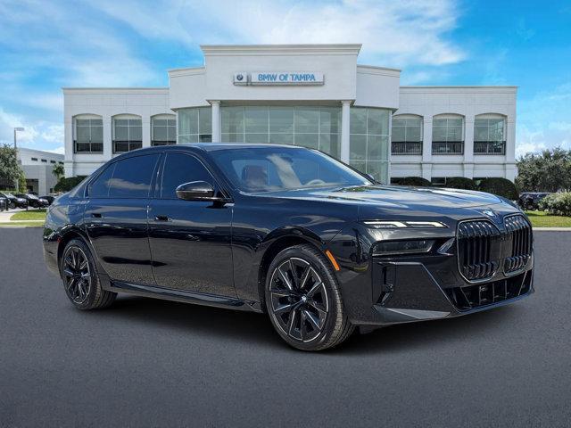 2025 BMW 740