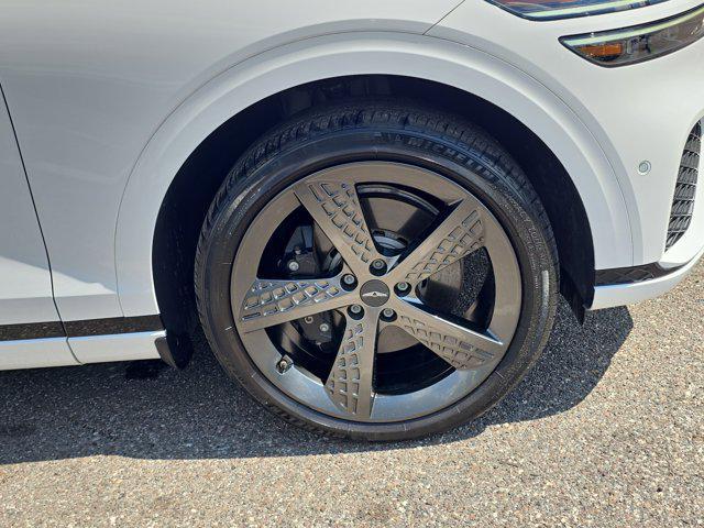 Photo of 2023 Alta White Genesis GV70