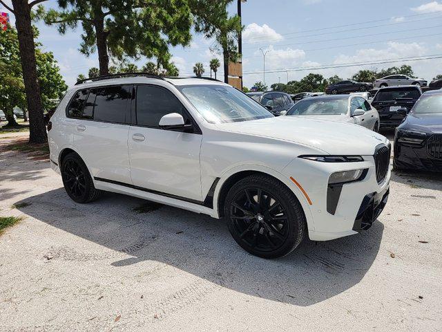 2023 BMW X7