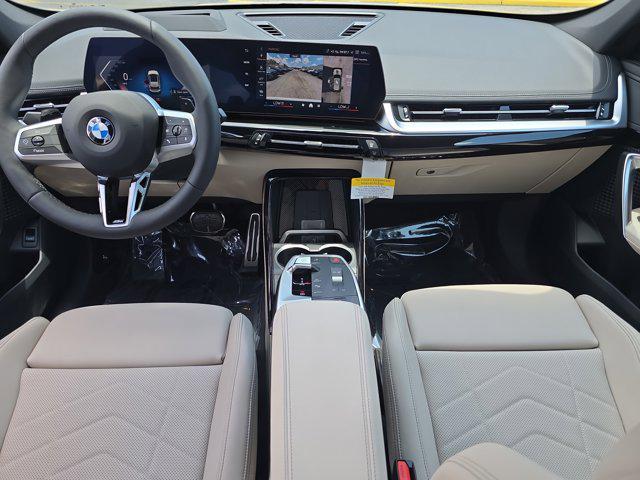 Photo of 2025 Alpine White BMW X1