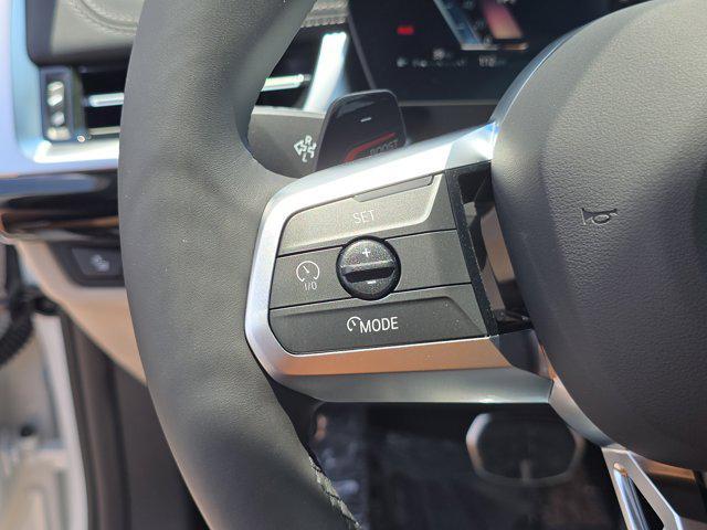 Photo of 2025 Alpine White BMW X1