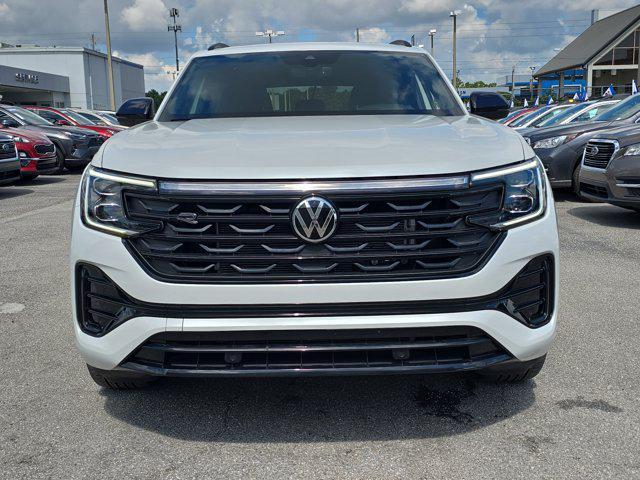 Photo of 2025 Opal White Pearl Volkswagen Atlas Cross Sport