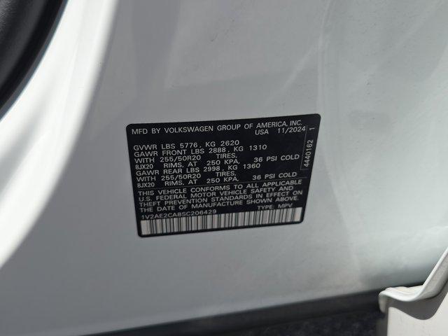 Photo of 2025 Opal White Pearl Volkswagen Atlas Cross Sport