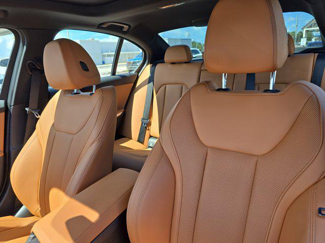 Photo of 2024 Black Sapphire Metallic BMW 330