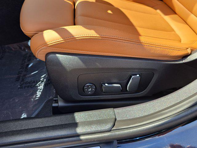 Photo of 2024 Black Sapphire Metallic BMW 330