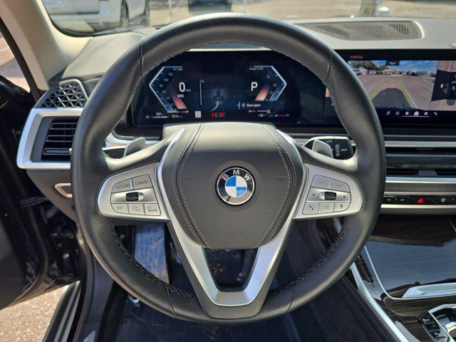 Photo of 2024 Black Sapphire Metallic BMW X7