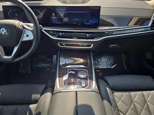 Photo of 2024 Black Sapphire Metallic BMW X7